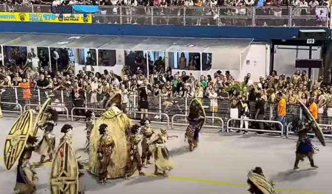 DESFILE INDEPENDENTE TRICOLOR NO CARNAVAL 2024